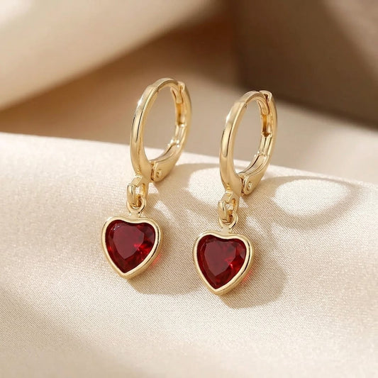 Boucles d'oreilles en or et rubis en forme de cœur